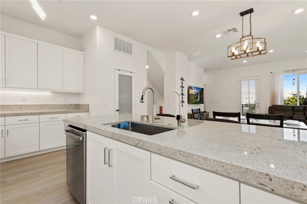 257 Sash, Irvine CA 92618 - Photo 18