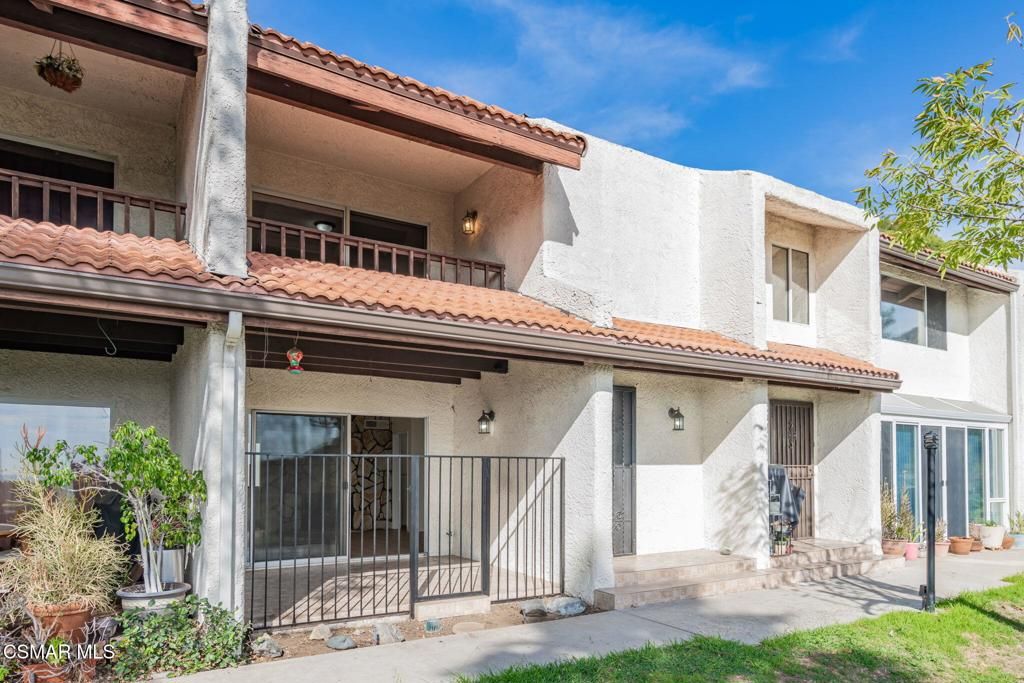 Photo of 7904 Via Magdalena, Burbank, CA 91504 (MLS # 225005601)