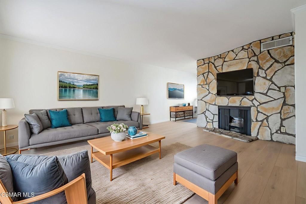 Photo of 7904 Via Magdalena, Burbank, CA 91504 (MLS # 225005601)