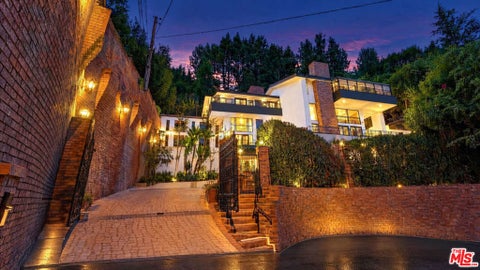 Photo of 1242 Angelo Drive, Beverly Hills, CA 90210 (MLS # 26996159)