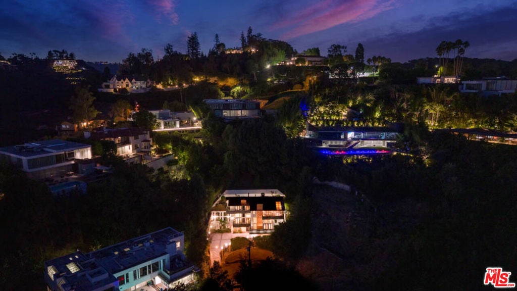 Photo of 1242 Angelo Drive, Beverly Hills, CA 90210 (MLS # 26996159)