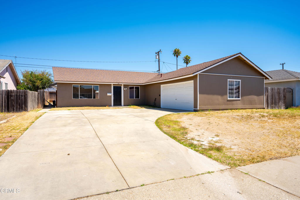 555 Del Sur Way