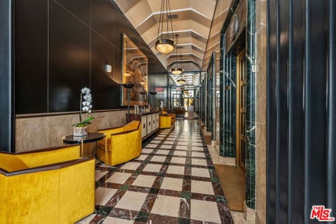 Photo of 6253 Hollywood Boulevard #708, Los Angeles, CA 90028 (MLS # 26103867)