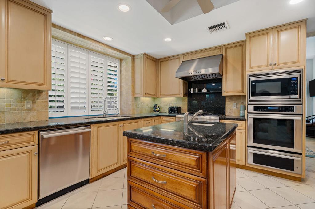 The Springs C.C. - Residential Lease