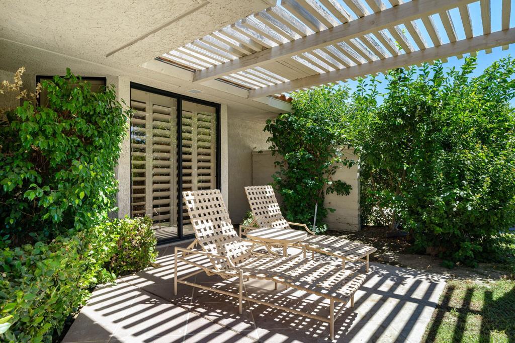 The Springs C.C. - Residential Lease