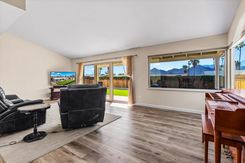 Palm Desert Country - Residential