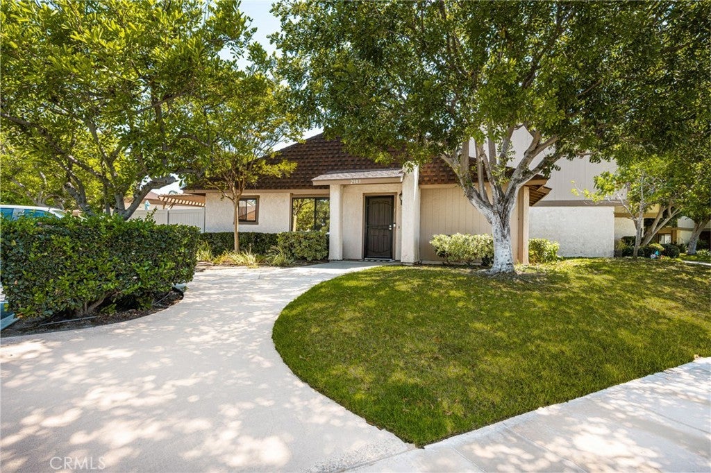 2943 N Cottonwood 1