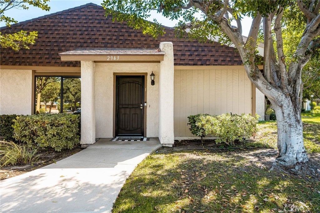 2943 N Cottonwood 1
