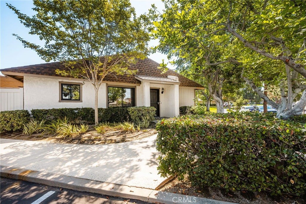 2943 N Cottonwood 1