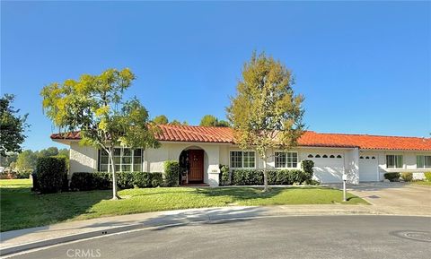 Photo of 23611 Via Storni, Mission Viejo, CA 92692 (MLS # OC26050505)