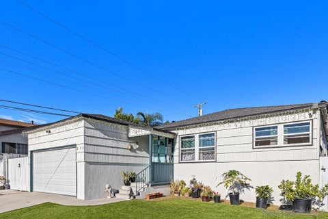 Photo of 215 N r AVE, National City, CA 91950 (MLS # 260021991SD)