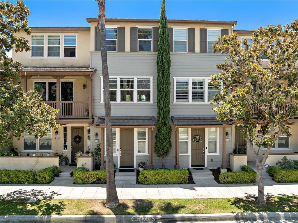 806 E Prommenade