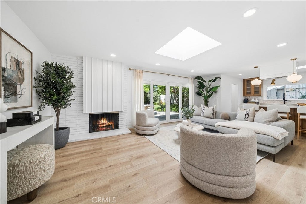 926 Bellis Street, Newport Beach CA 92660 - Photo 9
