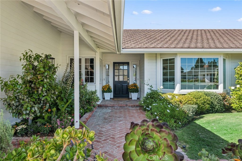 926 Bellis Street, Newport Beach CA 92660