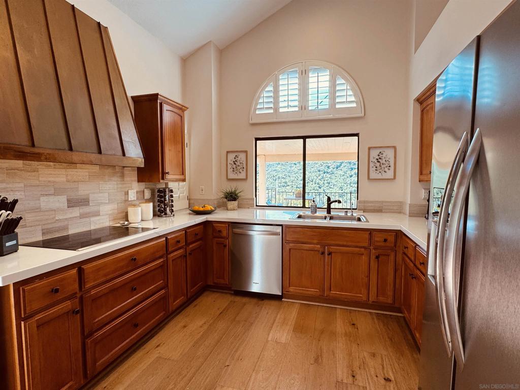 28782 Vista Valley Dr