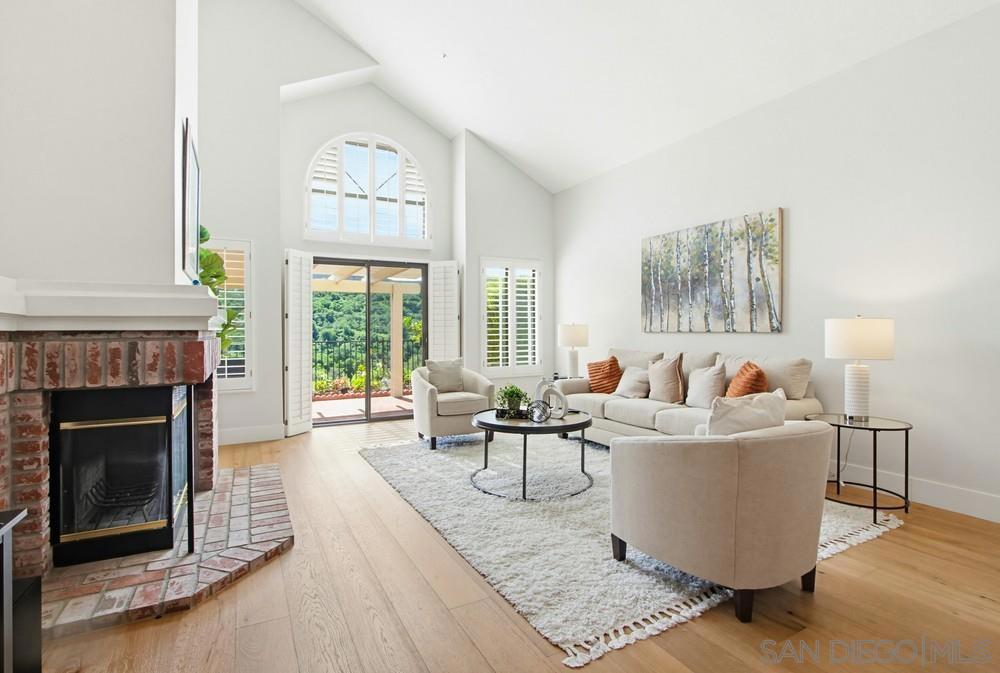 28782 Vista Valley Dr