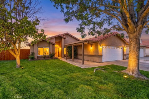 Photo of 3301 Toby ST, Rosamond, CA 93560 (MLS # SR26202580)