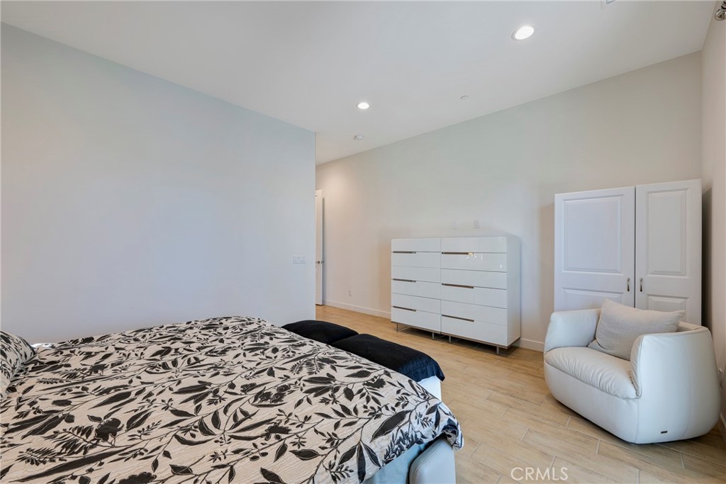 Montage - Residential