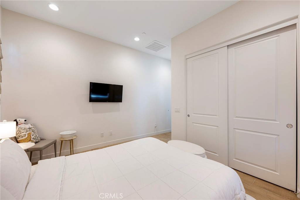 Montage - Residential