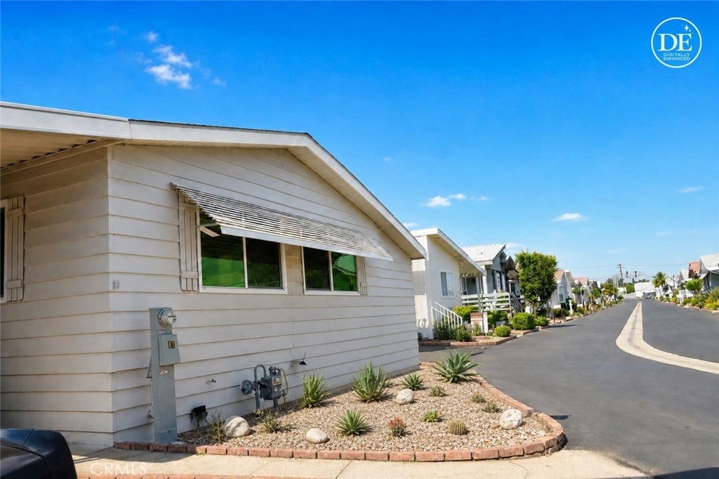 1201 W Valencia Drive 97