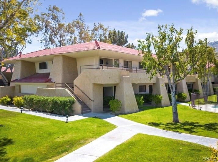 2820 N Arcadia Court