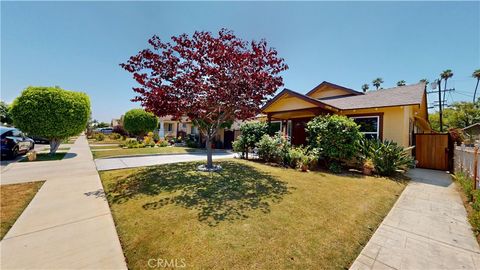 Photo of 2372 W 29th Pl, Los Angeles, CA 90018 (MLS # WS26047038)