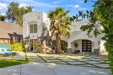 Photo of 1290 E Woodbury Rd, Pasadena, CA 91104 (MLS # DW26015047)