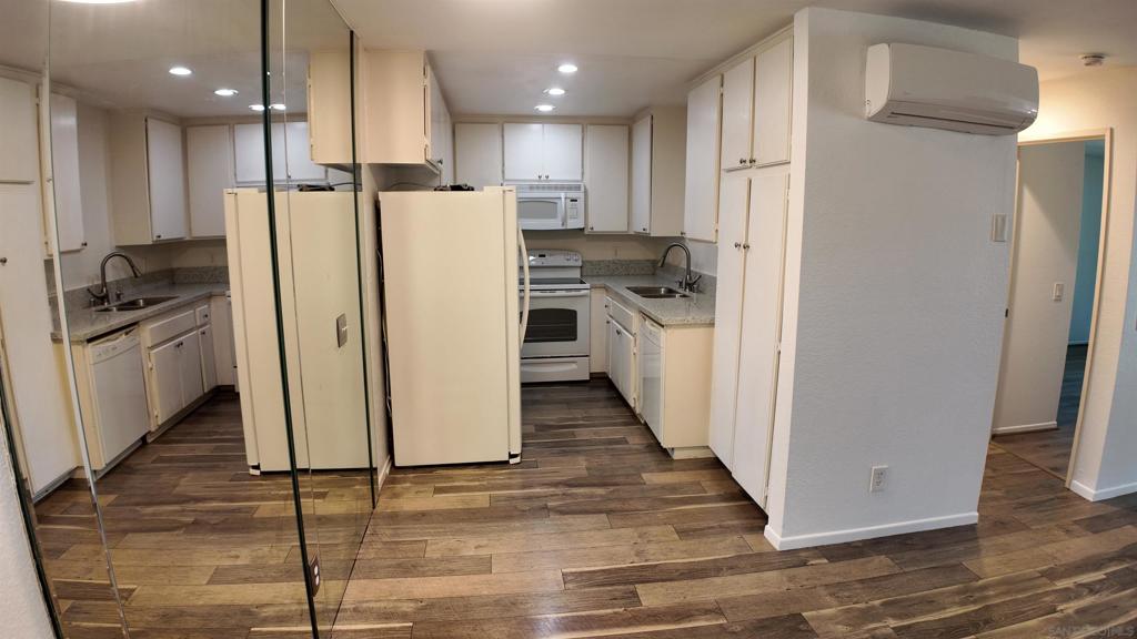 6330 Genesee Ave 213