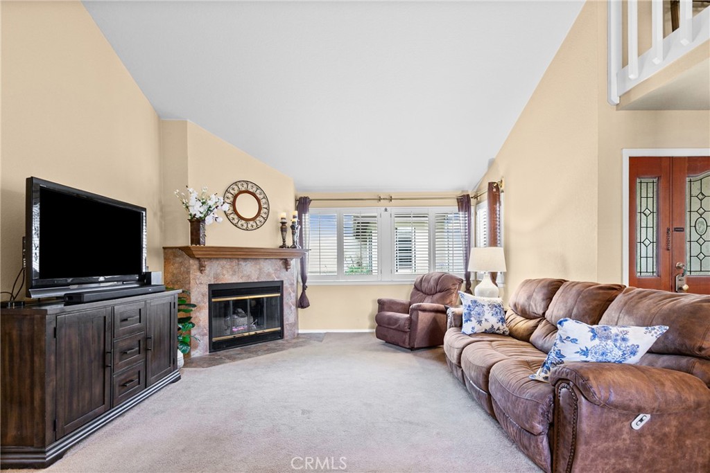 1490 Decanso Street 6