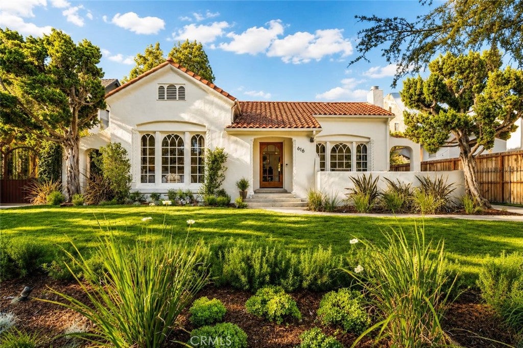616 Lillian Way, Los Angeles CA 90004