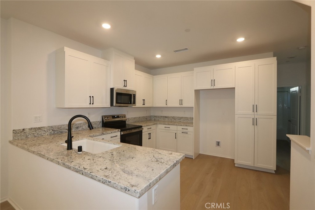 16126 Spicebush Lane