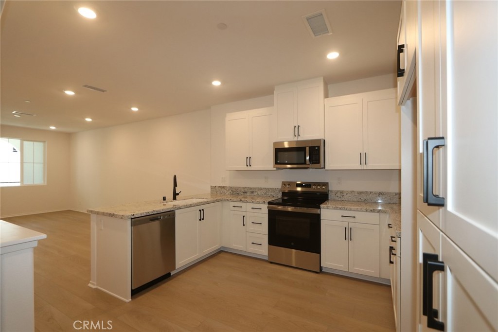 16126 Spicebush Lane