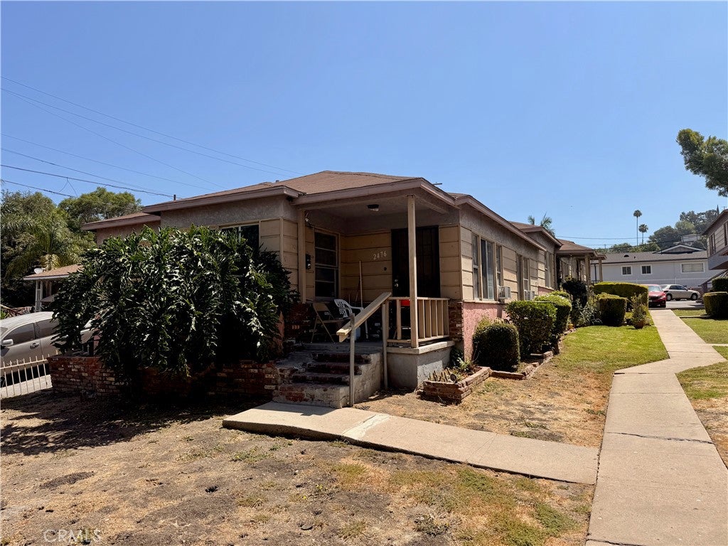 2472 N Eastern
