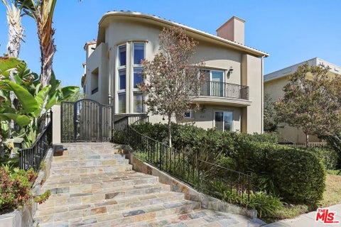 Photo of 837 18th Street #5, Santa Monica, CA 90403 (MLS # 26996767)