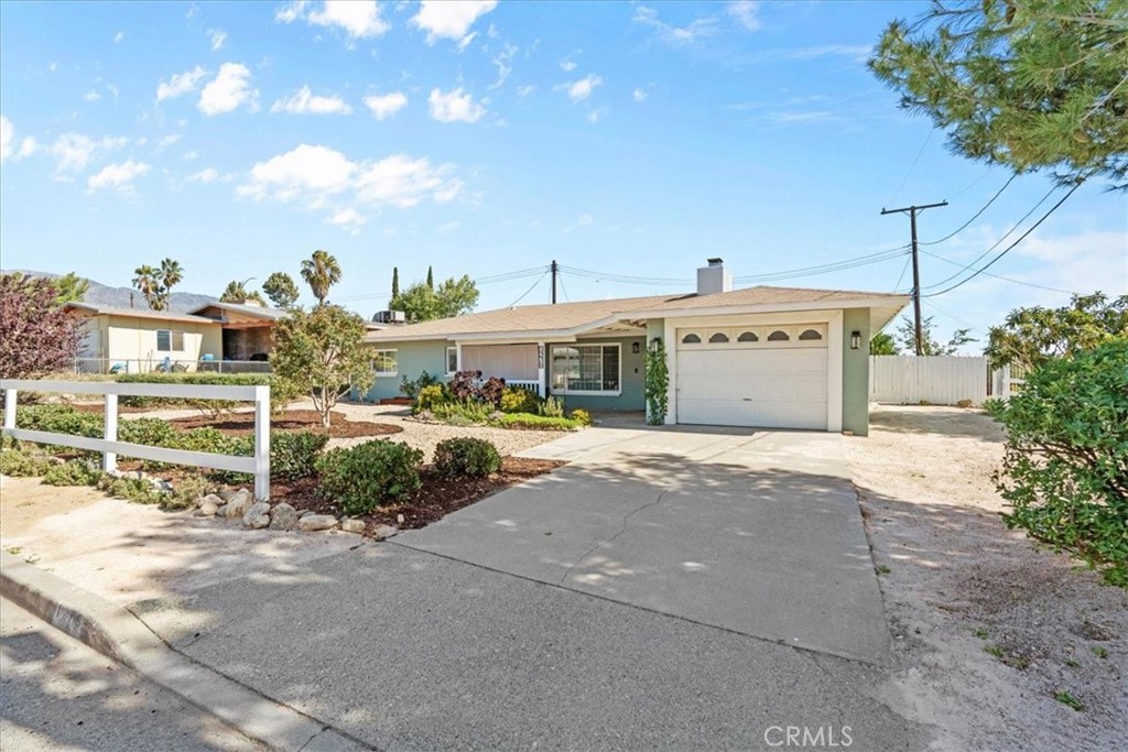 1276 N Alessandro