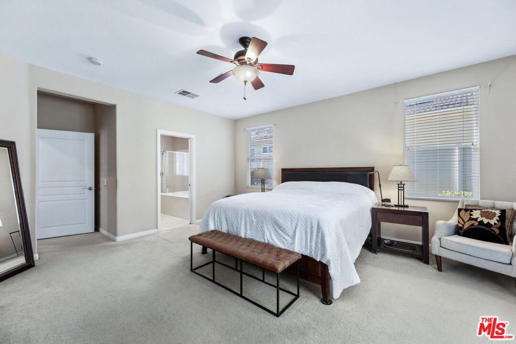 FOUR SEASONS - Residential