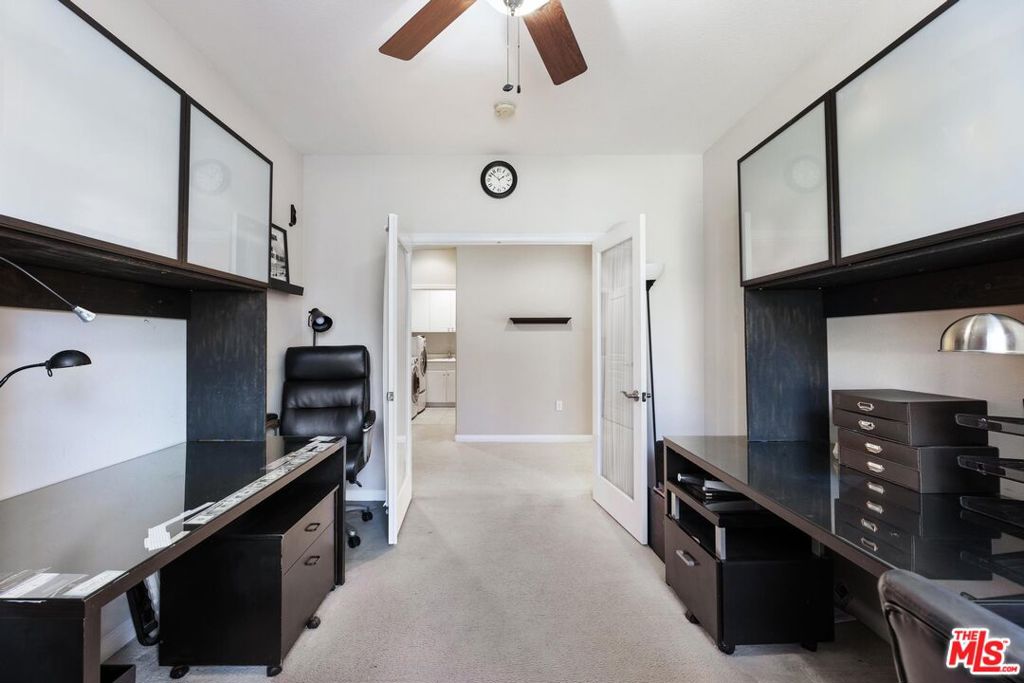 FOUR SEASONS - Residential