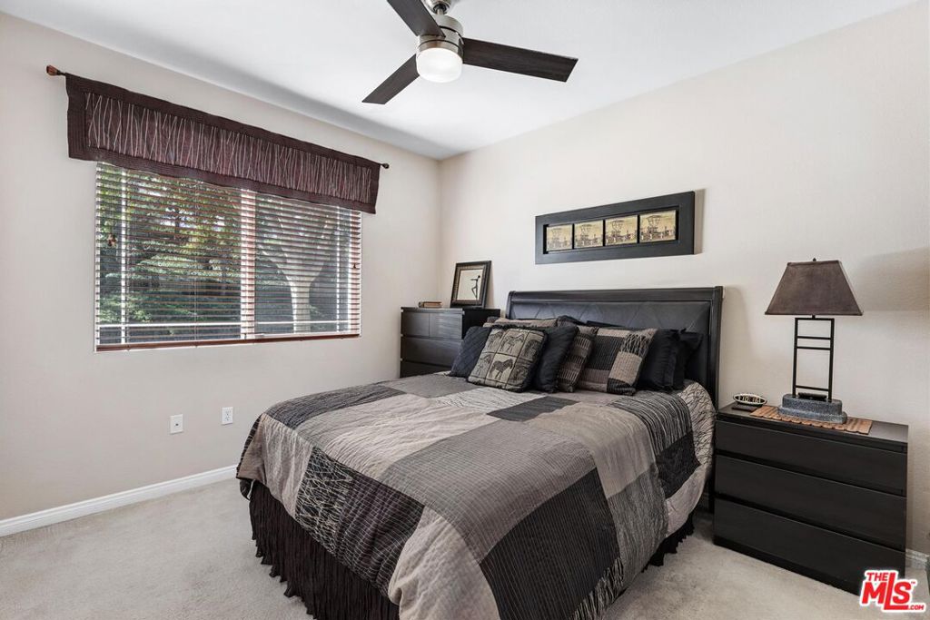 FOUR SEASONS - Residential