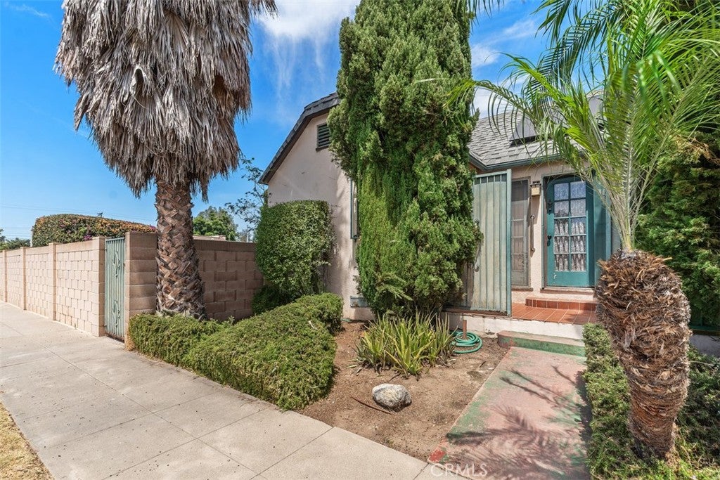 726 S Oak