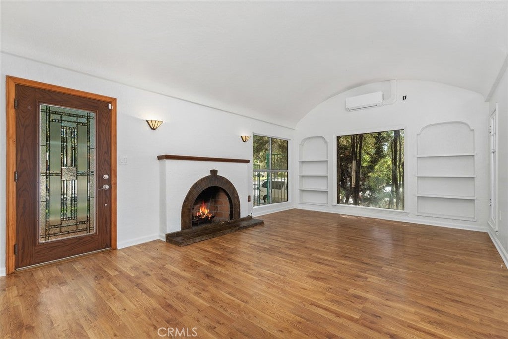 726 S Oak