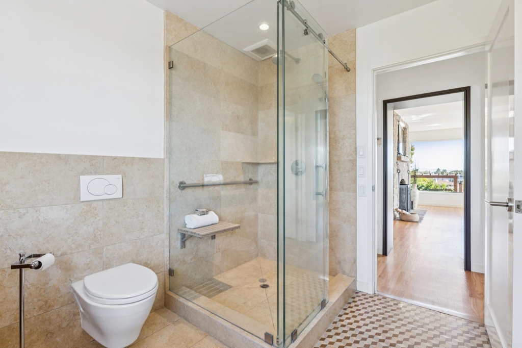 28 Marina Court Dr