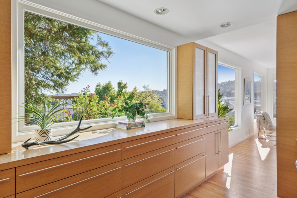 28 Marina Court Dr