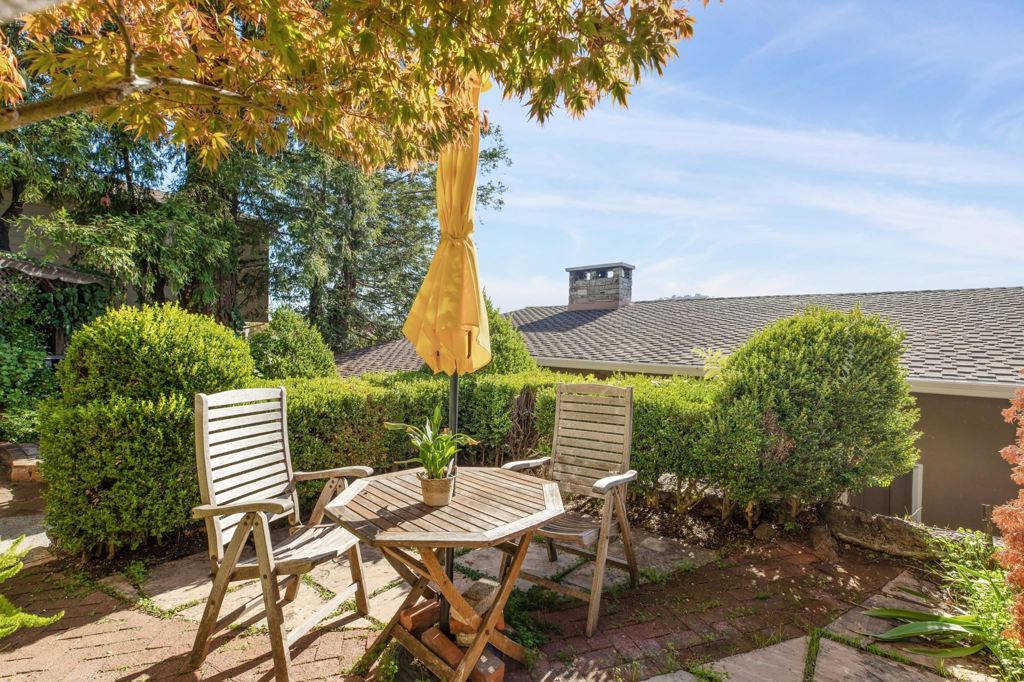 28 Marina Court Dr