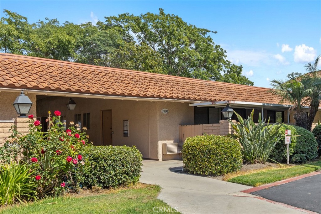 PANORAMIC TREETOP AND MOUNTAIN VIEWS. This popular "CASA VISTA" model has no stairs, no one above, and an end location, which features in-unit laundry and is situated above an expansive greenbelt with beautiful open views from the balcony. The model offers the relaxed indoor-outdoor lifestyle that many buyers seek in Laguna Woods. The sliding glass doors in the living room open to an extra-long covered balcony that is perfect for morning coffee, afternoon reading, and barbecuing while you enjoy the scenery. Also, a fantastic location between gates 7 and 8. The kitchen offers abundant cabinetry, solid custom surface counters, a breakfast and serving bar, and a full suite of appliances that includes a cooktop, wall oven, microwave, dishwasher, and a side-by-side refrigerator. Both bedrooms are generous. The primary suite features a large walk-in closet and an ensuite bath. The guest bedroom opens directly to the balcony to enjoy the view and fresh breezes, along with natural light. The hall bath provides a convenient step-in shower and a stacked washer and dryer, which is a coveted feature in this community. Added comforts include multiple ceiling fans, wall AC units, neutral finishes, and excellent storage. This is an all-around wonderful home in every way possible!
Add all this to the amenities offered by Laguna Woods Village. You have a winning combination -- 27-hole championship golf courses or the 9-hole executive par three courses, tennis, paddle tennis, lawn bowling, two fitness centers, seven clubhouses, five swimming pools, an equestrian center, gardening opportunities, an art studio, a world-class woodshop, over 200 clubs and organizations ensure you will never get bored here! Plus, free bus transportation around the community, nearby shopping, and bus trips. Also, there is a very economical RV storage area to park your RV. Country Club Living is at its BEST and just approximately 6 miles from beautiful Laguna Beach! Discover the best-kept secret in Orange County. Your dream lifestyle awaits—do not miss this rare opportunity! "SEE VIRTUAL VIDEO" and 3D TOUR"
