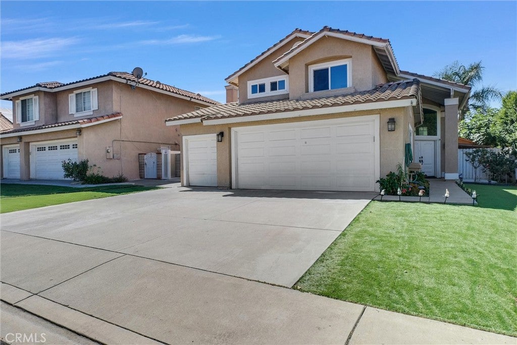 14077 Valley Forge Court, Fontana CA 92336