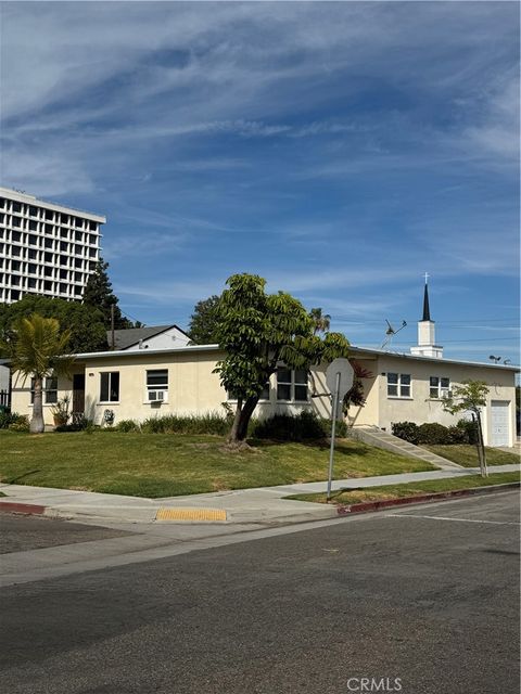 Photo of 509 E 37th St, Long Beach, CA 90807 (MLS # PW26074352)