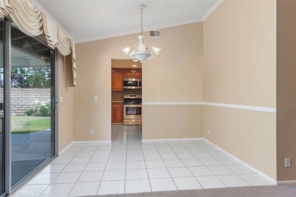 5035 N Burnaby