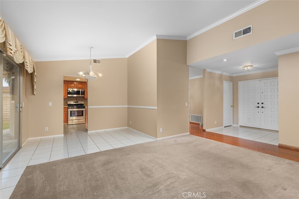 5035 N Burnaby