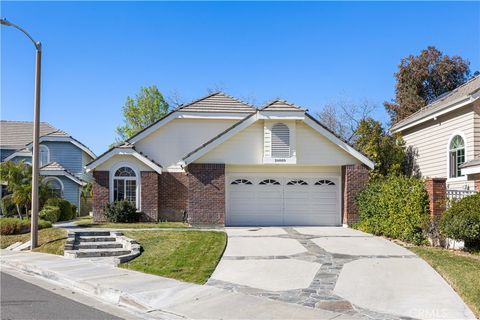 Photo of 26009 Tourelle Pl, Valencia, CA 91355 (MLS # SR26028416)