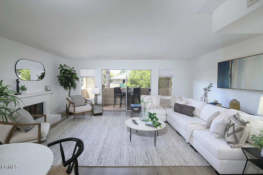 150 S Michigan Avenue 201